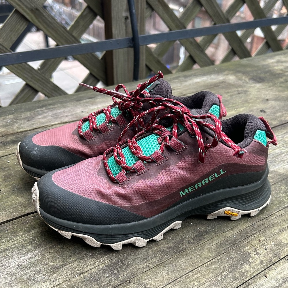 Merrell Women’s Moab Speed Burlwood Hiking Shoes size 6